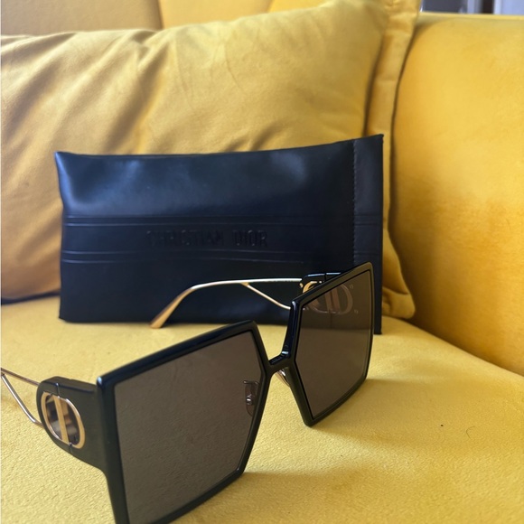 NWOT Christian Dior large frame sunglasses in case - Picture 5 of 10